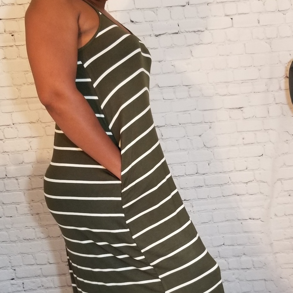 NWT Olive green and white maxi dress - Picture 3 of 4